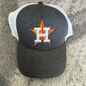 Men’s or Women’s Astros hat